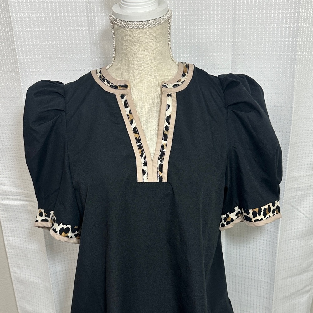 Elegant Black Puff Sleeve Top with Leopard Trim